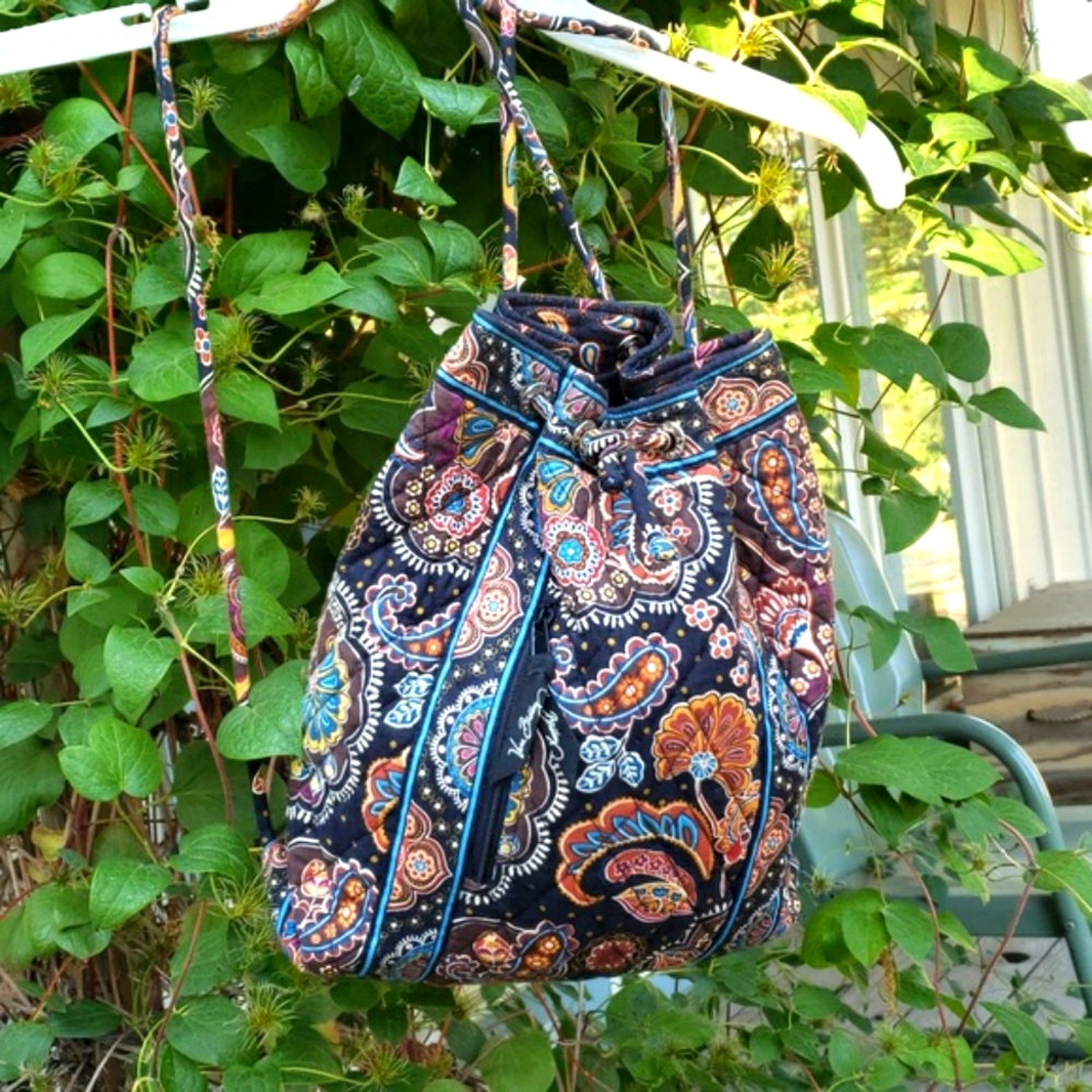 VERA BRADLEY DRAWSTRING BACKPACK NWOT Multi-Paisley (BIN 002)
